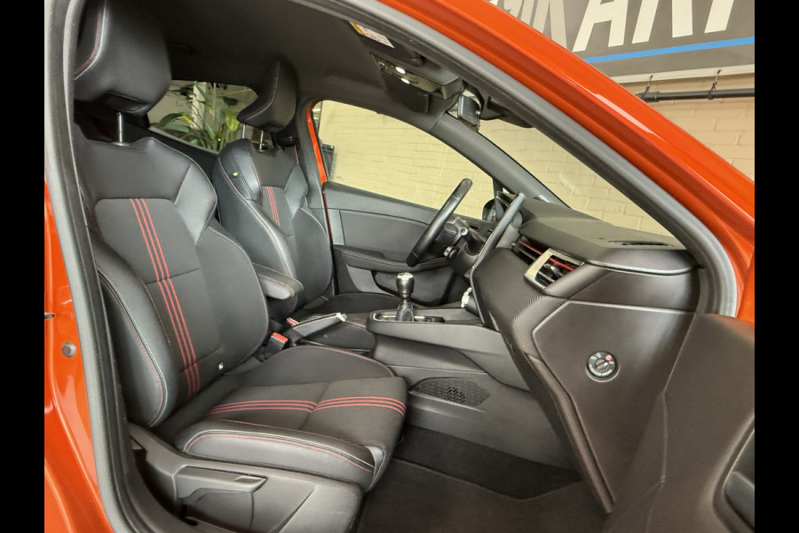 Renault Clio 1.0 TCe 100 R.S. Line | Groot Navi | 17" | Carplay | Camera | Led | PDC V+A | Keurig nette goed onderhouden Renault Clio!