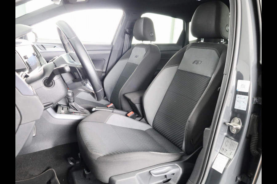 Volkswagen Polo 1.0 TSI Highline 95 pk Automaat (DSG) | Navigatie | Panoramadak | Parkeersensoren | Achteruitrijcamera | Adaptieve cruise control | Digitaal instrumentenpaneel | R-Line |