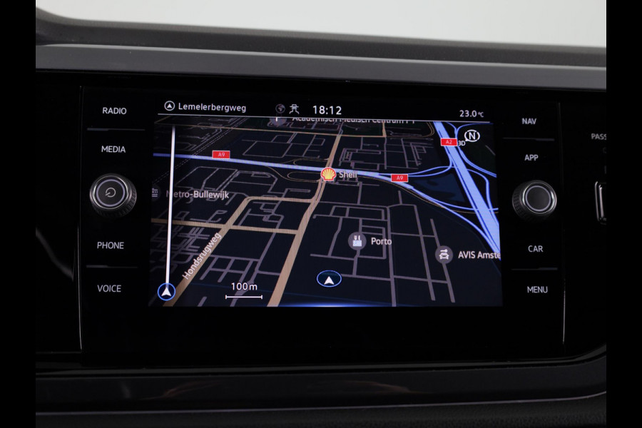 Volkswagen Polo 1.0 TSI Highline 95 pk Automaat (DSG) | Navigatie | Panoramadak | Parkeersensoren | Achteruitrijcamera | Adaptieve cruise control | Digitaal instrumentenpaneel | R-Line |