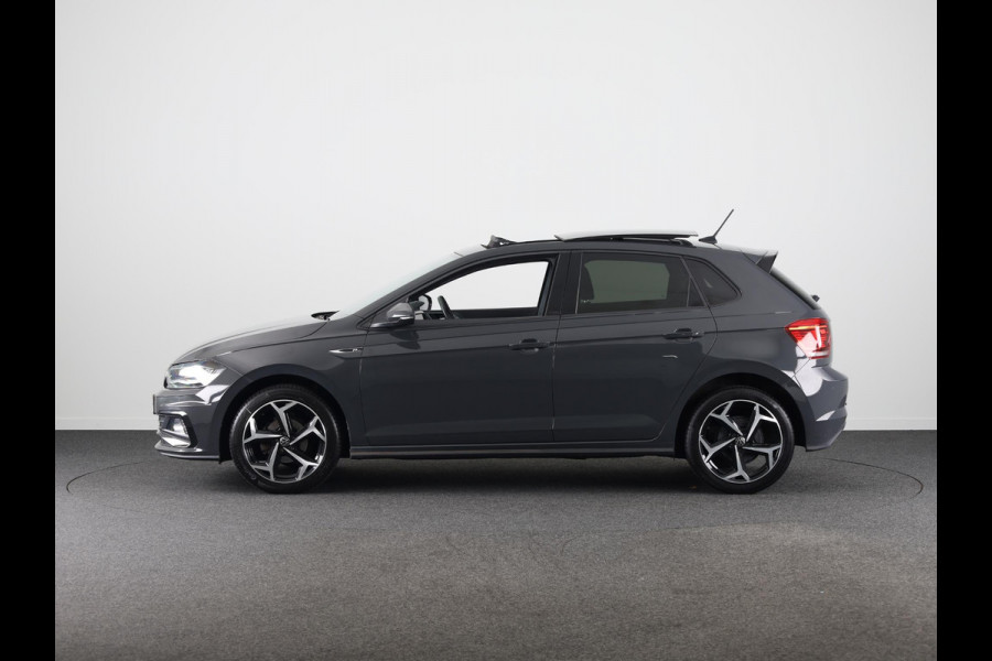 Volkswagen Polo 1.0 TSI Highline 95 pk Automaat (DSG) | Navigatie | Panoramadak | Parkeersensoren | Achteruitrijcamera | Adaptieve cruise control | Digitaal instrumentenpaneel | R-Line |