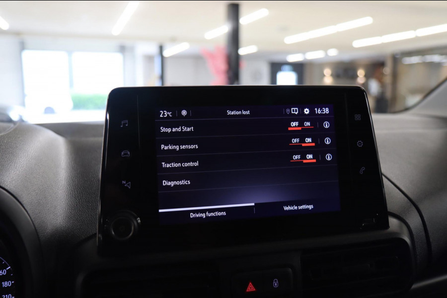Opel Combo 1.5D L1H1 Edition Navi / Parkeersensoren / carplay / airco / Cruise Control