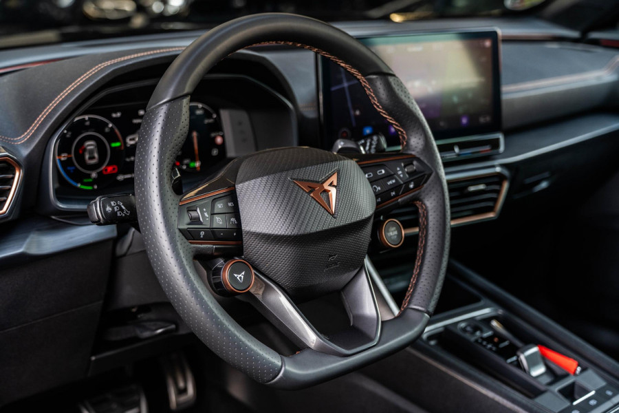 CUPRA Formentor 1.4 e-Hybrid VZ Performance | Camera | Keyles