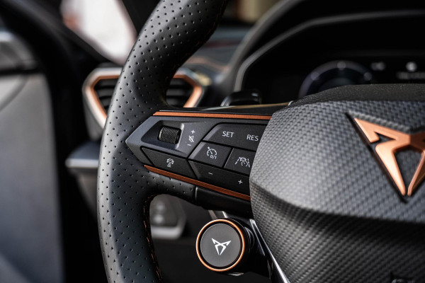 CUPRA Formentor 1.4 e-Hybrid VZ Performance | Camera | Keyles
