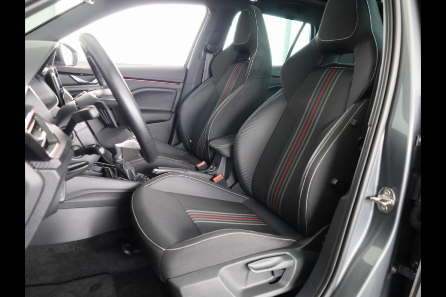 Škoda Kamiq 1.0 TSI Monte Carlo 115 pk Automaat (DSG) | Verlengde garantie | Navigatie | Panoramadak | Parkeersensoren | Achteruitrijcamera | Adaptieve cruise control |