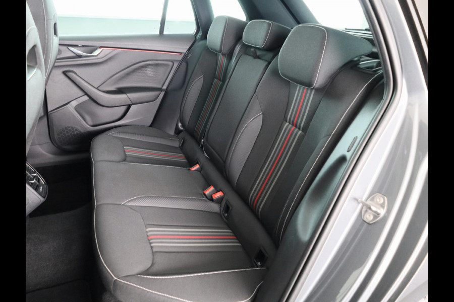 Škoda Kamiq 1.0 TSI Monte Carlo 115 pk Automaat (DSG) | Verlengde garantie | Navigatie | Panoramadak | Parkeersensoren | Achteruitrijcamera | Adaptieve cruise control |