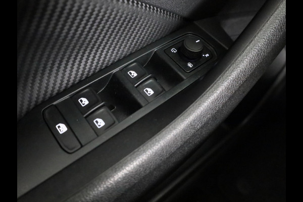 Škoda Kamiq 1.0 TSI Monte Carlo 115 pk Automaat (DSG) | Verlengde garantie | Navigatie | Panoramadak | Parkeersensoren | Achteruitrijcamera | Adaptieve cruise control |