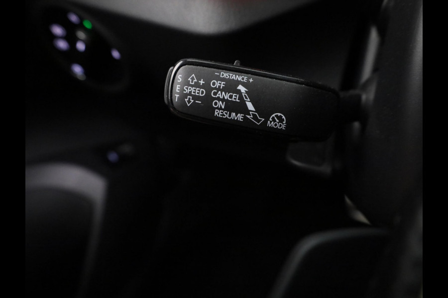 Škoda Kamiq 1.0 TSI Monte Carlo 115 pk Automaat (DSG) | Verlengde garantie | Navigatie | Panoramadak | Parkeersensoren | Achteruitrijcamera | Adaptieve cruise control |