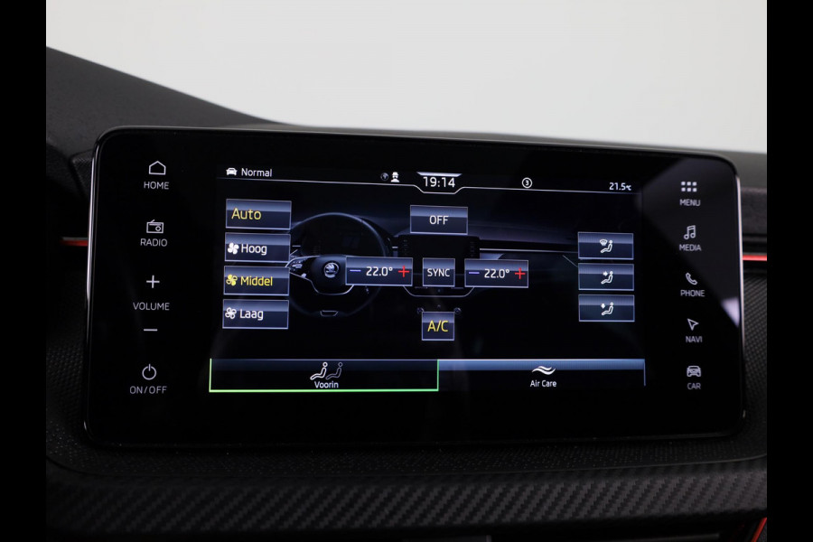 Škoda Kamiq 1.0 TSI Monte Carlo 115 pk Automaat (DSG) | Verlengde garantie | Navigatie | Panoramadak | Parkeersensoren | Achteruitrijcamera | Adaptieve cruise control |