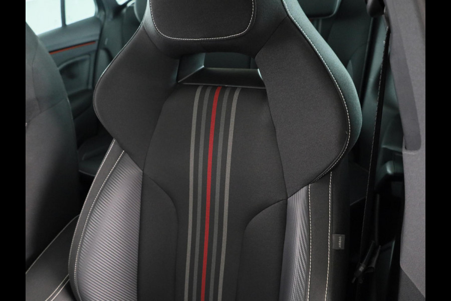 Škoda Kamiq 1.0 TSI Monte Carlo 115 pk Automaat (DSG) | Verlengde garantie | Navigatie | Panoramadak | Parkeersensoren | Achteruitrijcamera | Adaptieve cruise control |