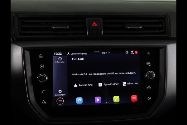 Seat Arona 1.0 TSI Style Business Intense 110 pk | Navigatie | Parkeersensoren (Park assist) | Achteruitrijcamera | Adaptieve cruise control | Apple Carplay/Android Auto |