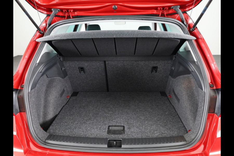 Seat Arona 1.0 TSI Style Business Intense 110 pk | Navigatie | Parkeersensoren (Park assist) | Achteruitrijcamera | Adaptieve cruise control | Apple Carplay/Android Auto |