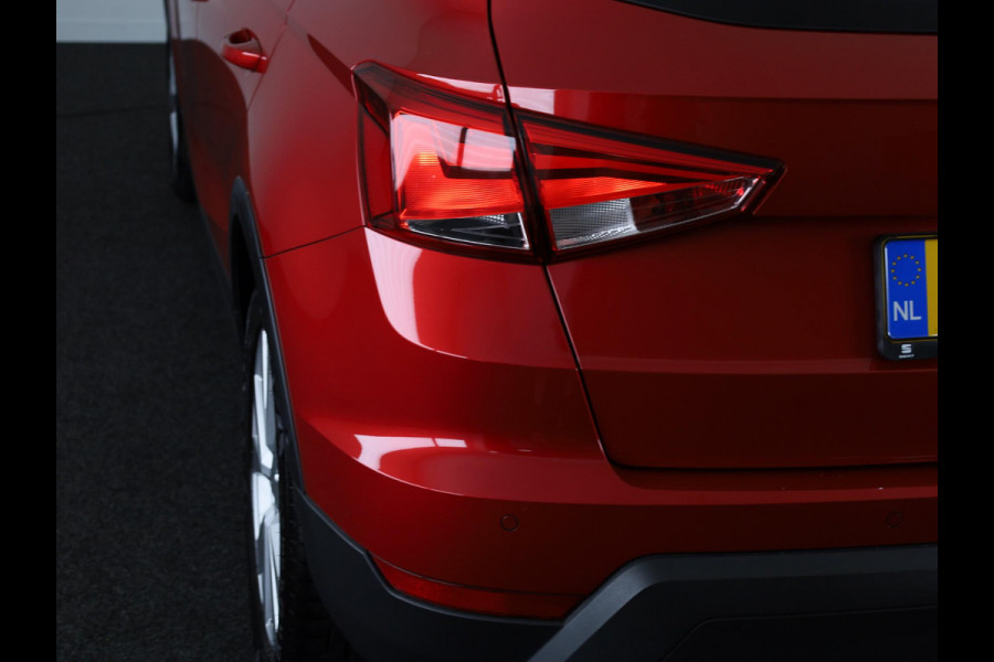 Seat Arona 1.0 TSI Style Business Intense 110 pk | Navigatie | Parkeersensoren (Park assist) | Achteruitrijcamera | Adaptieve cruise control | Apple Carplay/Android Auto |