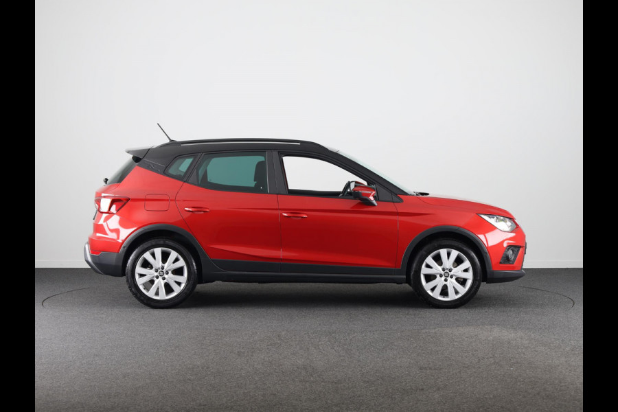Seat Arona 1.0 TSI Style Business Intense 110 pk | Navigatie | Parkeersensoren (Park assist) | Achteruitrijcamera | Adaptieve cruise control | Apple Carplay/Android Auto |