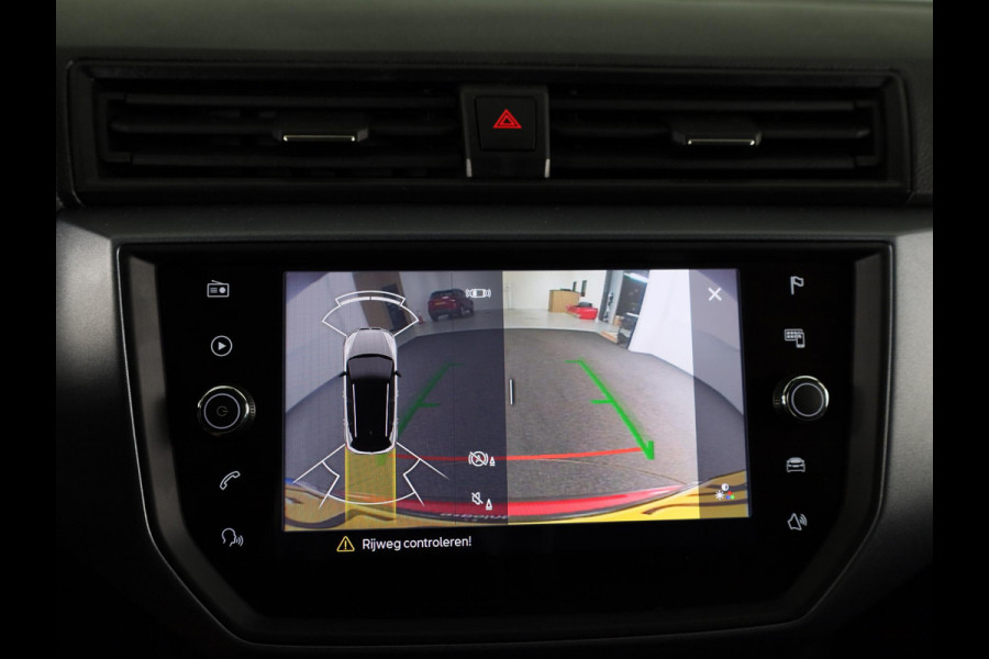 Seat Arona 1.0 TSI Style Business Intense 110 pk | Navigatie | Parkeersensoren (Park assist) | Achteruitrijcamera | Adaptieve cruise control | Apple Carplay/Android Auto |