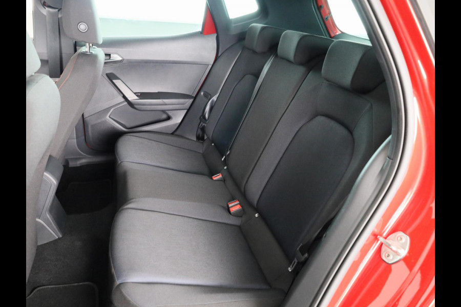 Seat Arona 1.0 TSI FR 95 pk | Verlengde garantie | Navigatie via App | Parkeersensoren achter | Cruise control | Apple Carplay/Android Auto | LED koplampen |