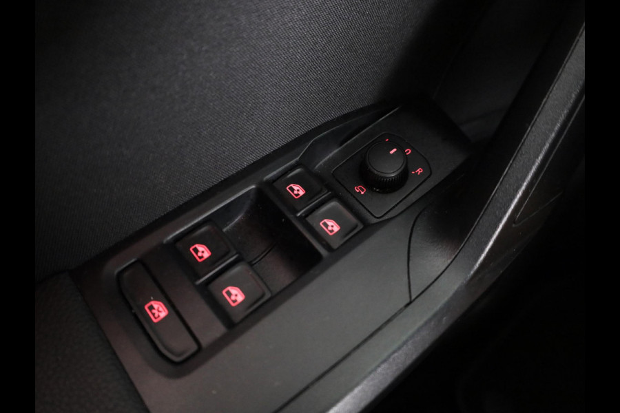 Seat Arona 1.0 TSI FR 95 pk | Verlengde garantie | Navigatie via App | Parkeersensoren achter | Cruise control | Apple Carplay/Android Auto | LED koplampen |