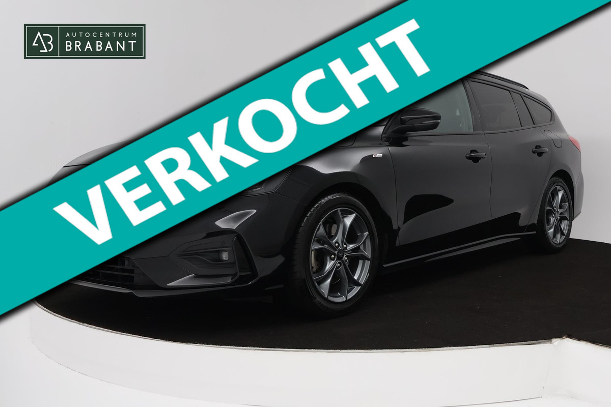 Ford FOCUS Wagon 1.5 EcoBoost ST Line Business (PARKEERSENSOREN, TREKHAAK, STOELVERWARMING, NAVIGATIE, NL-AUTO)
