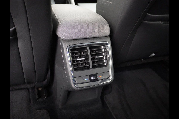 Škoda ENYAQ iV 60 180PK Memory Warmetpomp Stoel+Stuurverwarming Apple Carplay/Androd Auto Navi Ecc Adap.Cruise Control 360°Camera Pdc Lmv 20" L File assistent Dab Elek.Achterklep Keyless advanced Bluetooth Rijstrooksensor Connected services 1.000KG trekgewicht 1e Eigenaar Origineel Nederlandse Auto Nieuwprijs €47.965!