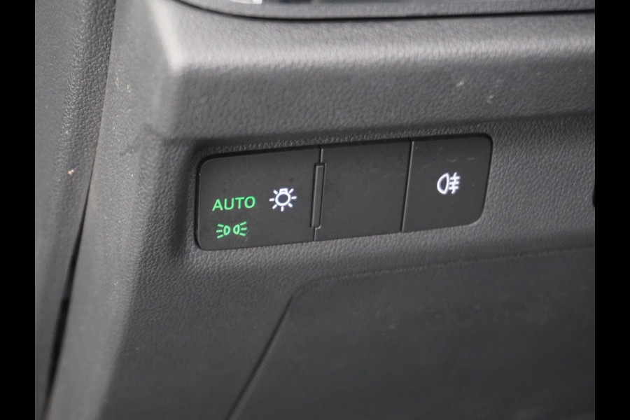 Škoda ENYAQ iV 60 180PK Memory Warmetpomp Stoel+Stuurverwarming Apple Carplay/Androd Auto Navi Ecc Adap.Cruise Control 360°Camera Pdc Lmv 20" L File assistent Dab Elek.Achterklep Keyless advanced Bluetooth Rijstrooksensor Connected services 1.000KG trekgewicht 1e Eigenaar Origineel Nederlandse Auto Nieuwprijs €47.965!