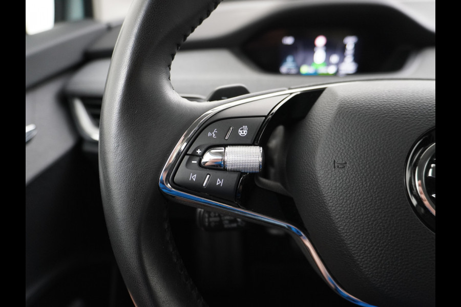 Škoda ENYAQ iV 60 180PK Memory Warmetpomp Stoel+Stuurverwarming Apple Carplay/Androd Auto Navi Ecc Adap.Cruise Control 360°Camera Pdc Lmv 20" L File assistent Dab Elek.Achterklep Keyless advanced Bluetooth Rijstrooksensor Connected services 1.000KG trekgewicht 1e Eigenaar Origineel Nederlandse Auto Nieuwprijs €47.965!