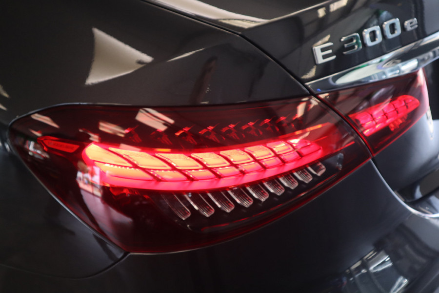 Mercedes-Benz E-Klasse 300 e AMG Line PDC ACC Schuifkanteldak 360 Camera 19''lm