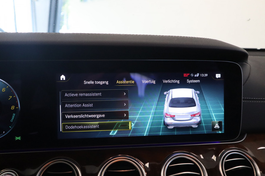 Mercedes-Benz E-Klasse 300 e AMG Line PDC ACC Schuifkanteldak 360 Camera 19''lm