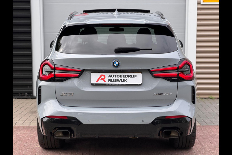 BMW X3 XDrive30e High Executive Pano/HuD/Sfeer/Dodehoek