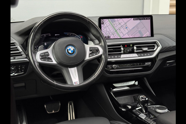BMW X3 XDrive30e High Executive Pano/HuD/Sfeer/Dodehoek