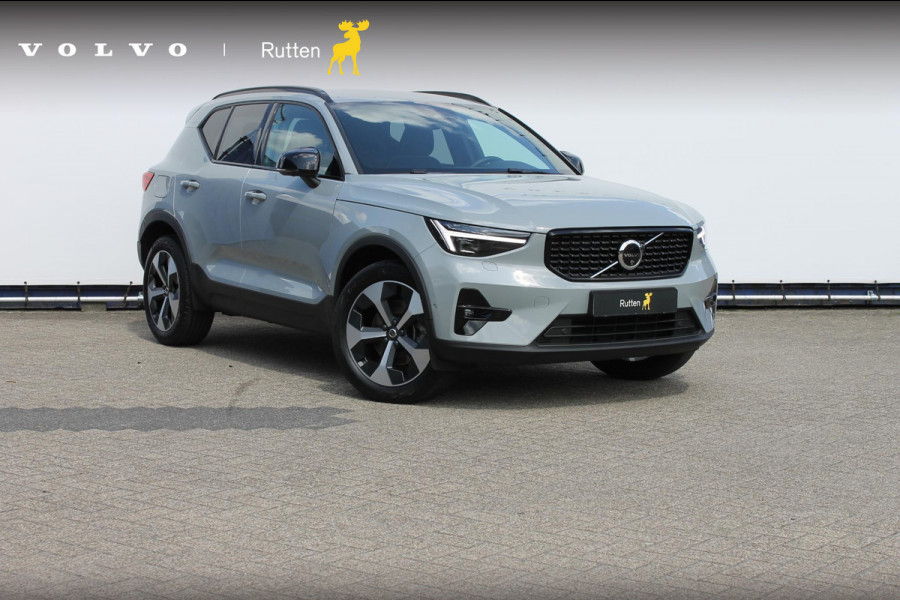 Volvo XC40 B3 177PK Plus Dark Google infotainment / Draadloos telefoon opladen / Elektrisch bedienbare bestuurdersstoel met geheugen / Adaptieve Cruise Control