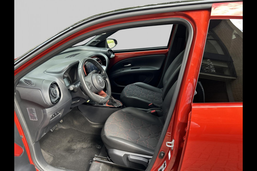 Toyota Aygo X 1.0 VVT-i S-CVT Envy | Afneembare trekhaak | Inclusief gratis fietsendrager!