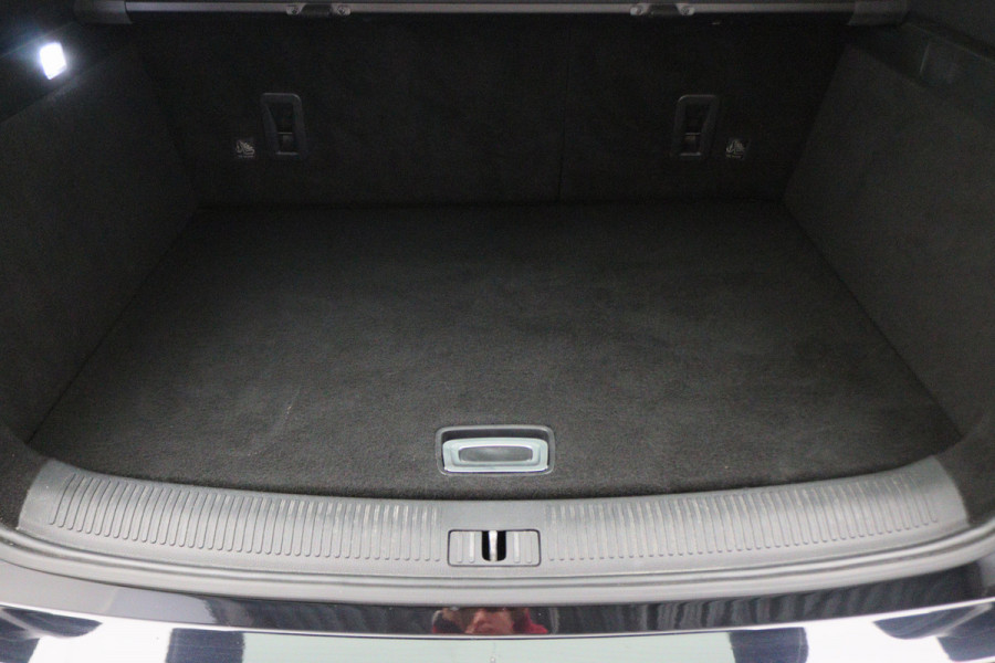 MG EHS 1.5 TGDI Luxury Leer, Panoramadak, 360° Camera, Apple CarPlay, ACC, Keyless, 18''