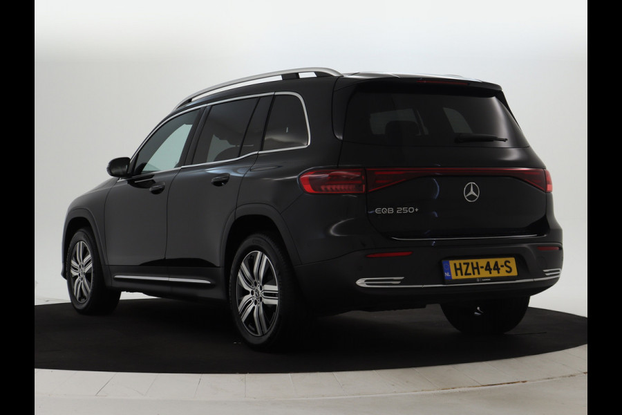 Mercedes-Benz EQB 250 Business Line 67 kWh | Lichtmetalen velgen | Navigatie | MBUX wide screen | Parking support met camera achter | Inclusief 24 maanden MB Certified garantie voor Europa.