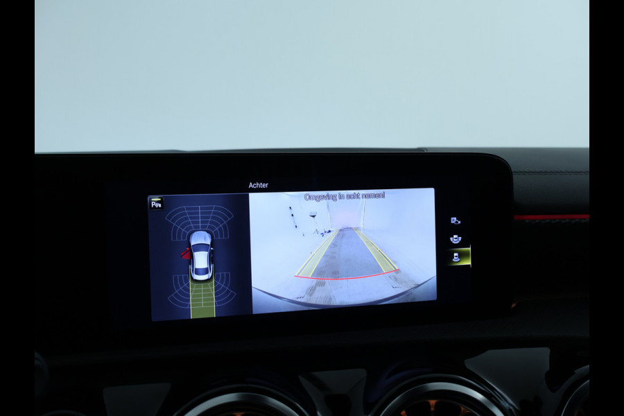 Mercedes-Benz CLA-Klasse 250 e Luxury Line | 5 spaaks lichtmetalen velgen | Navigatie MBUX | parking support met camera achter | Inclusief 24 maanden MB Certified garantie voor Europa.
