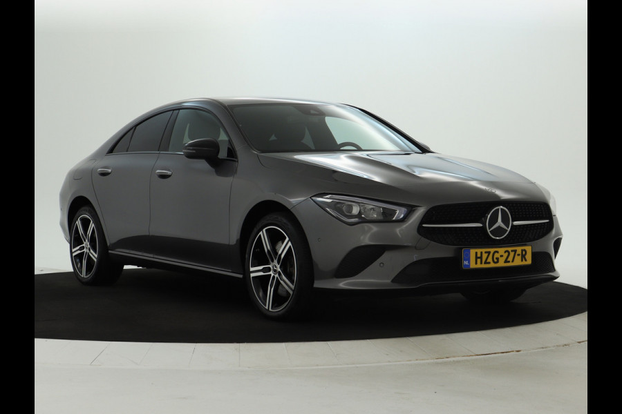 Mercedes-Benz CLA-Klasse 250 e Luxury Line | 5 spaaks lichtmetalen velgen | Navigatie MBUX | parking support met camera achter | Inclusief 24 maanden MB Certified garantie voor Europa.