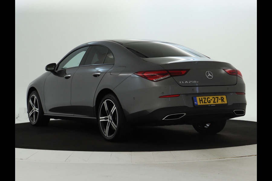 Mercedes-Benz CLA-Klasse 250 e Luxury Line | 5 spaaks lichtmetalen velgen | Navigatie MBUX | parking support met camera achter | Inclusief 24 maanden MB Certified garantie voor Europa.