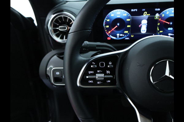 Mercedes-Benz CLA-Klasse 250 e Luxury Line | 5 spaaks lichtmetalen velgen | Navigatie MBUX | parking support met camera achter | Inclusief 24 maanden MB Certified garantie voor Europa.