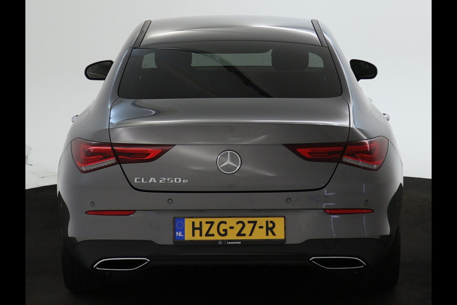 Mercedes-Benz CLA-Klasse 250 e Luxury Line | 5 spaaks lichtmetalen velgen | Navigatie MBUX | parking support met camera achter | Inclusief 24 maanden MB Certified garantie voor Europa.