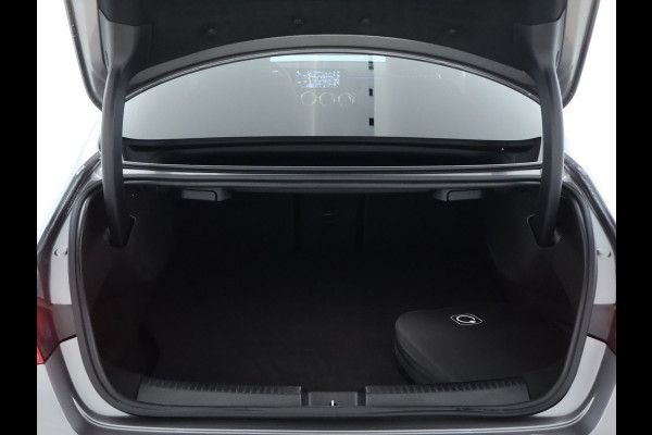 Mercedes-Benz CLA-Klasse 250 e Luxury Line | 5 spaaks lichtmetalen velgen | Navigatie MBUX | parking support met camera achter | Inclusief 24 maanden MB Certified garantie voor Europa.