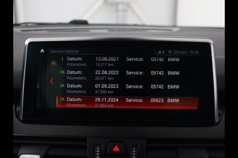 BMW 2 Serie Active Tourer 225xe iPerformance Luxury Line | Panoramadak | Leder  | Head-Up | Camera | Keyless | Navigatie | Park Assist | Adaptief LED