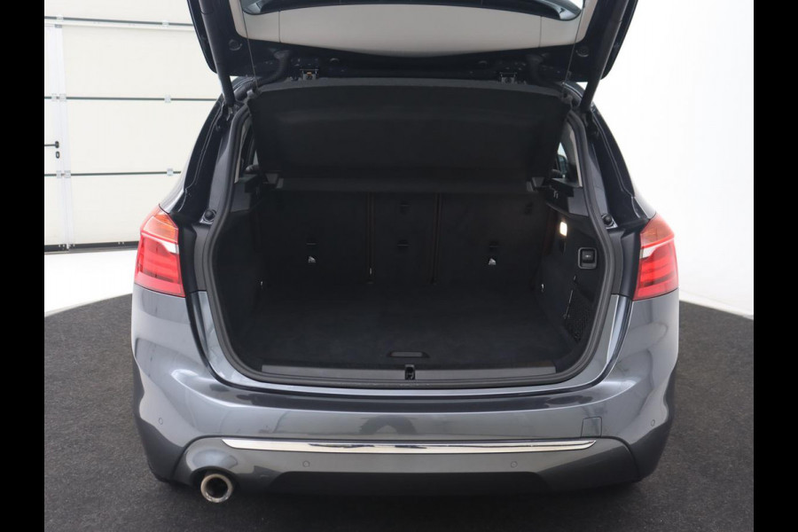 BMW 2 Serie Active Tourer 225xe iPerformance Luxury Line | Panoramadak | Leder  | Head-Up | Camera | Keyless | Navigatie | Park Assist | Adaptief LED