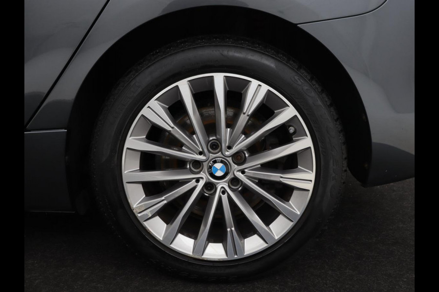 BMW 2 Serie Active Tourer 225xe iPerformance Luxury Line | Panoramadak | Leder  | Head-Up | Camera | Keyless | Navigatie | Park Assist | Adaptief LED