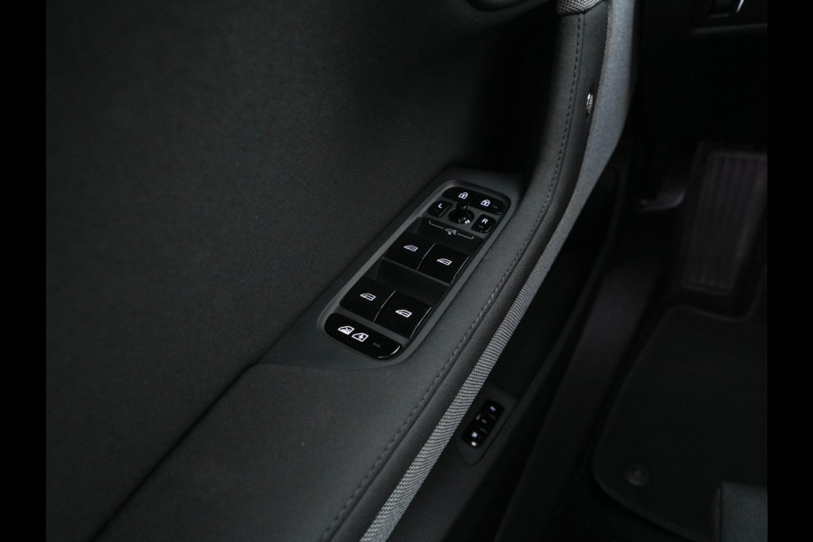 Polestar 2 Long Range Dual Motor Launch Edition 78kWh [ 3-Fase ] (INCL-BTW) *PANO | NAVI-FULLMAP | FULL-LED | ADAPTIVE-CRUISE | BLIND-SPOT | KEYLESS | LANE-ASSIST | DIGI-COCKPIT | CARPLAY | DAB+ | HEATED-COMFORTSEATS | ECC | MEMORY-PACK | PDC | 20''ALU*