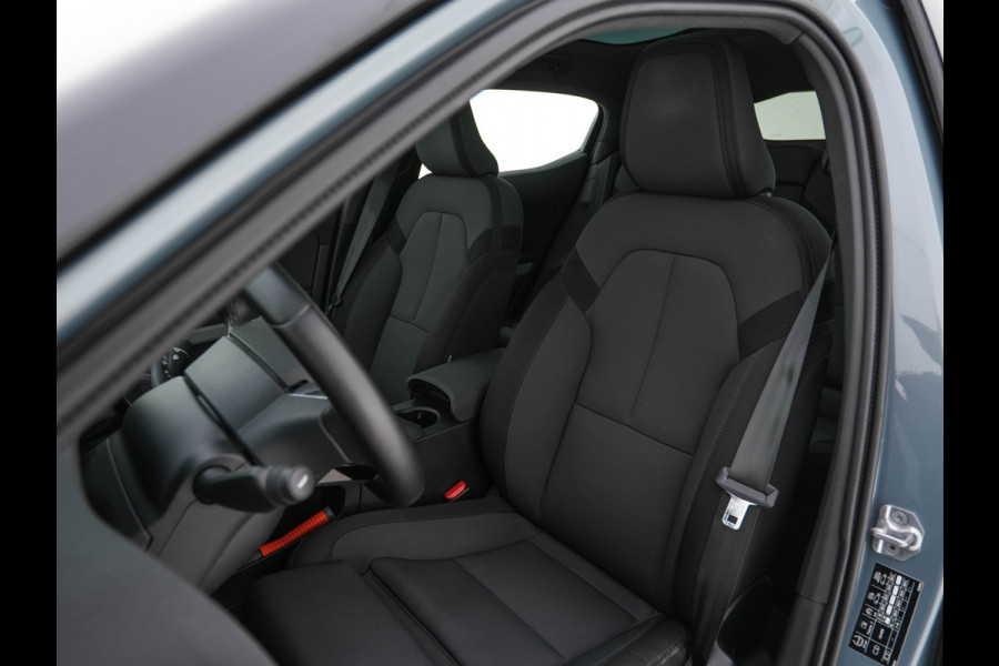 Polestar 2 Long Range Dual Motor Launch Edition 78kWh [ 3-Fase ] (INCL-BTW) *PANO | NAVI-FULLMAP | FULL-LED | ADAPTIVE-CRUISE | BLIND-SPOT | KEYLESS | LANE-ASSIST | DIGI-COCKPIT | CARPLAY | DAB+ | HEATED-COMFORTSEATS | ECC | MEMORY-PACK | PDC | 20''ALU*