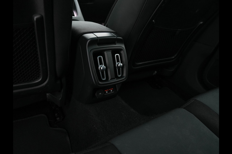 Polestar 2 Long Range Dual Motor Launch Edition 78kWh [ 3-Fase ] (INCL-BTW) *PANO | NAVI-FULLMAP | FULL-LED | ADAPTIVE-CRUISE | BLIND-SPOT | KEYLESS | LANE-ASSIST | DIGI-COCKPIT | CARPLAY | DAB+ | HEATED-COMFORTSEATS | ECC | MEMORY-PACK | PDC | 20''ALU*