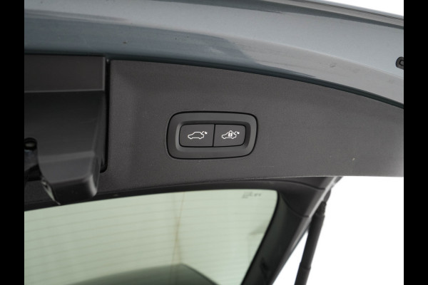 Polestar 2 Long Range Dual Motor Launch Edition 78kWh [ 3-Fase ] (INCL-BTW) *PANO | NAVI-FULLMAP | FULL-LED | ADAPTIVE-CRUISE | BLIND-SPOT | KEYLESS | LANE-ASSIST | DIGI-COCKPIT | CARPLAY | DAB+ | HEATED-COMFORTSEATS | ECC | MEMORY-PACK | PDC | 20''ALU*