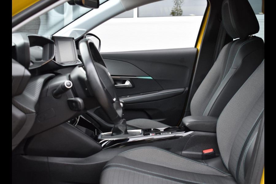 Peugeot 208 1.2 PureTech 100PK Allure | Panodak | Carplay | Keyless | Incl. garantie