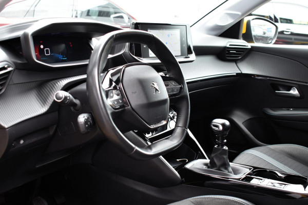 Peugeot 208 1.2 PureTech 100PK Allure | Panodak | Carplay | Keyless | Incl. garantie