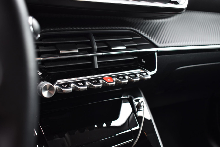 Peugeot 208 1.2 PureTech 100PK Allure | Panodak | Carplay | Keyless | Incl. garantie
