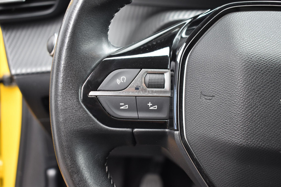 Peugeot 208 1.2 PureTech 100PK Allure | Panodak | Carplay | Keyless | Incl. garantie