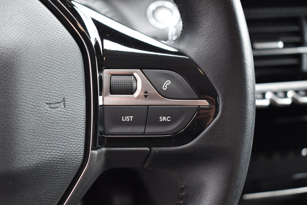 Peugeot 208 1.2 PureTech 100PK Allure | Panodak | Carplay | Keyless | Incl. garantie